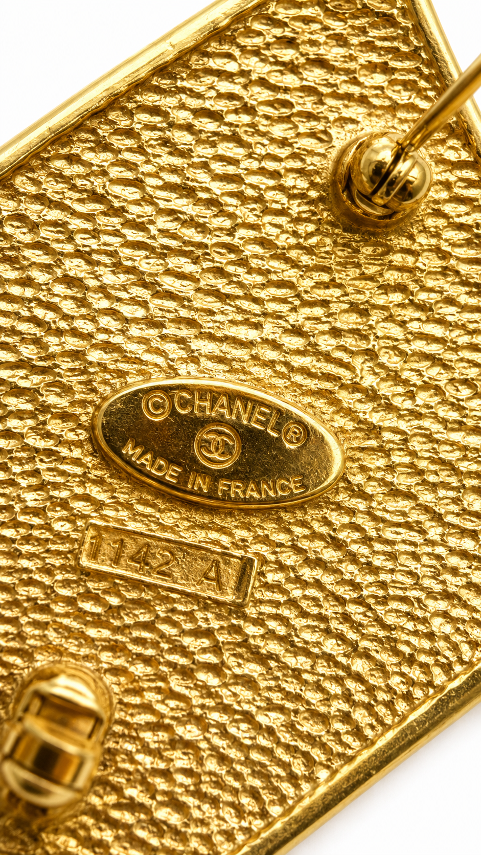 CHANEL VINTAGE CC LOGO BROOCH