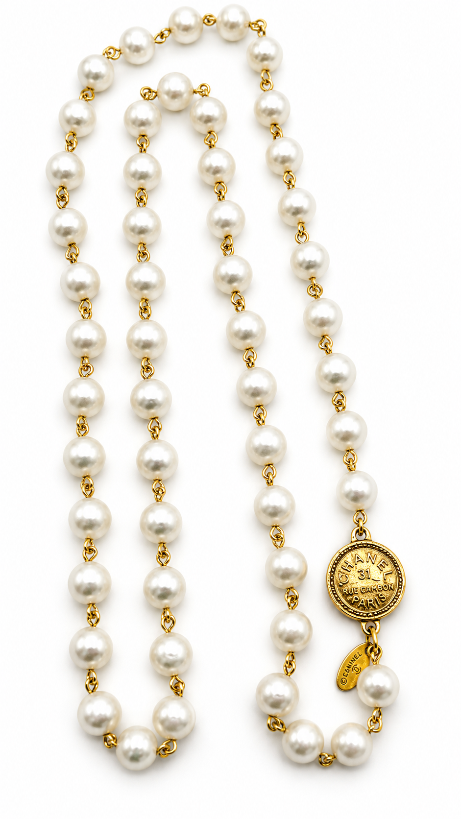 CHANEL ‘31 RUE CAMBON Paris Medallion PEARL NECKLACE