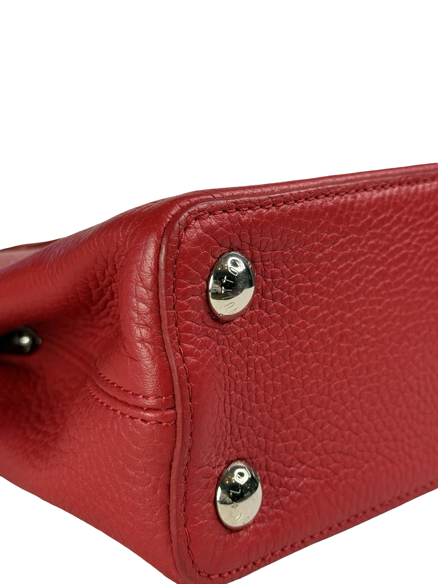 LOUIS VUITTON LV Taurillon Capucines PM