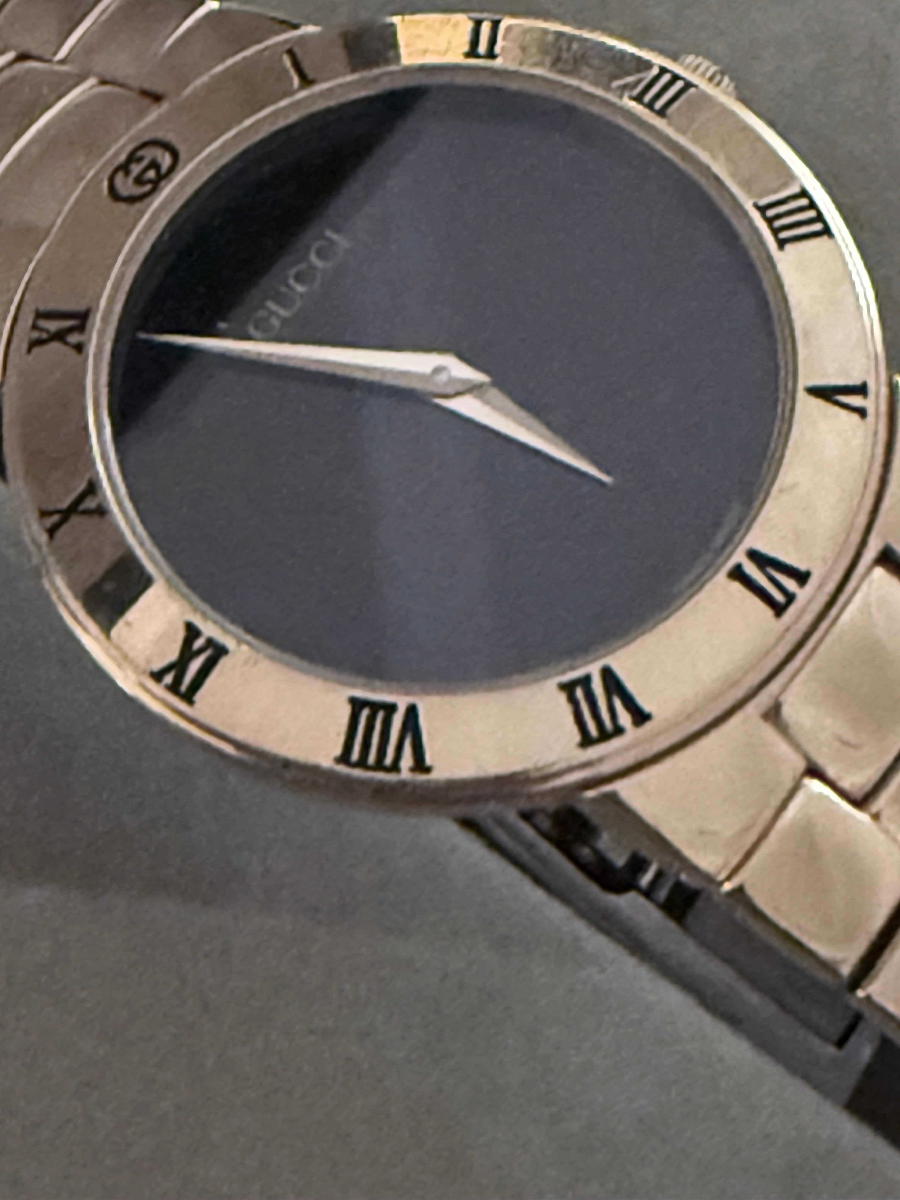 GUCCI 3300.2.M SWISS QUARTZ WRISTWATCH GOLD TONE BOX RUNNING VINTAGE
