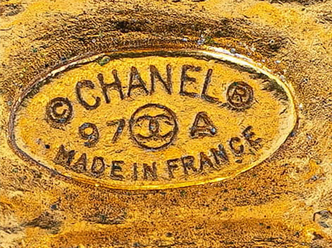 CHANEL VINTAGE CIRCA 1997 GOLD-PLATED CLIPON EARRINGS