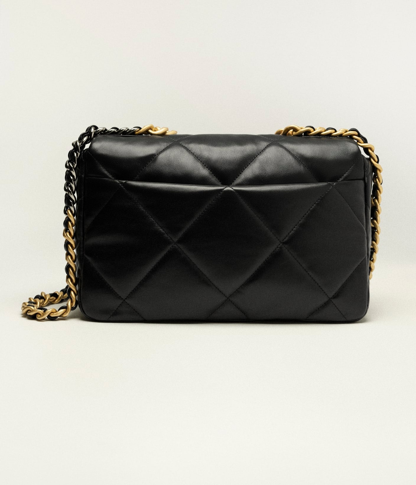 CHANEL 19 LARGE BLACK
