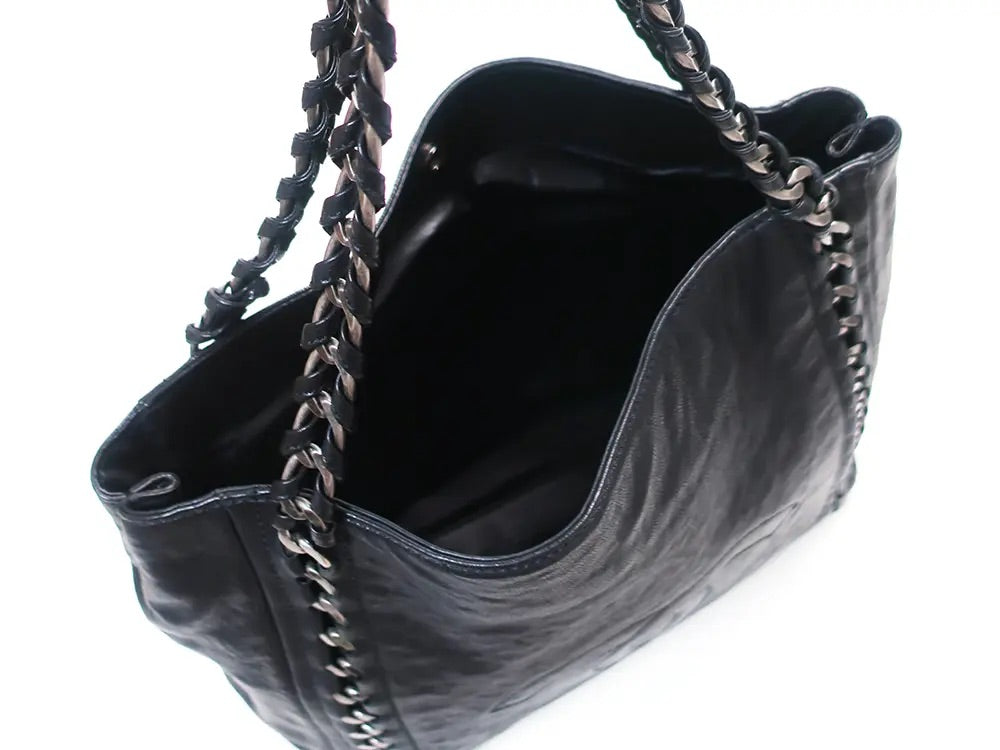 CHANEL Caviar MM Tote Bag