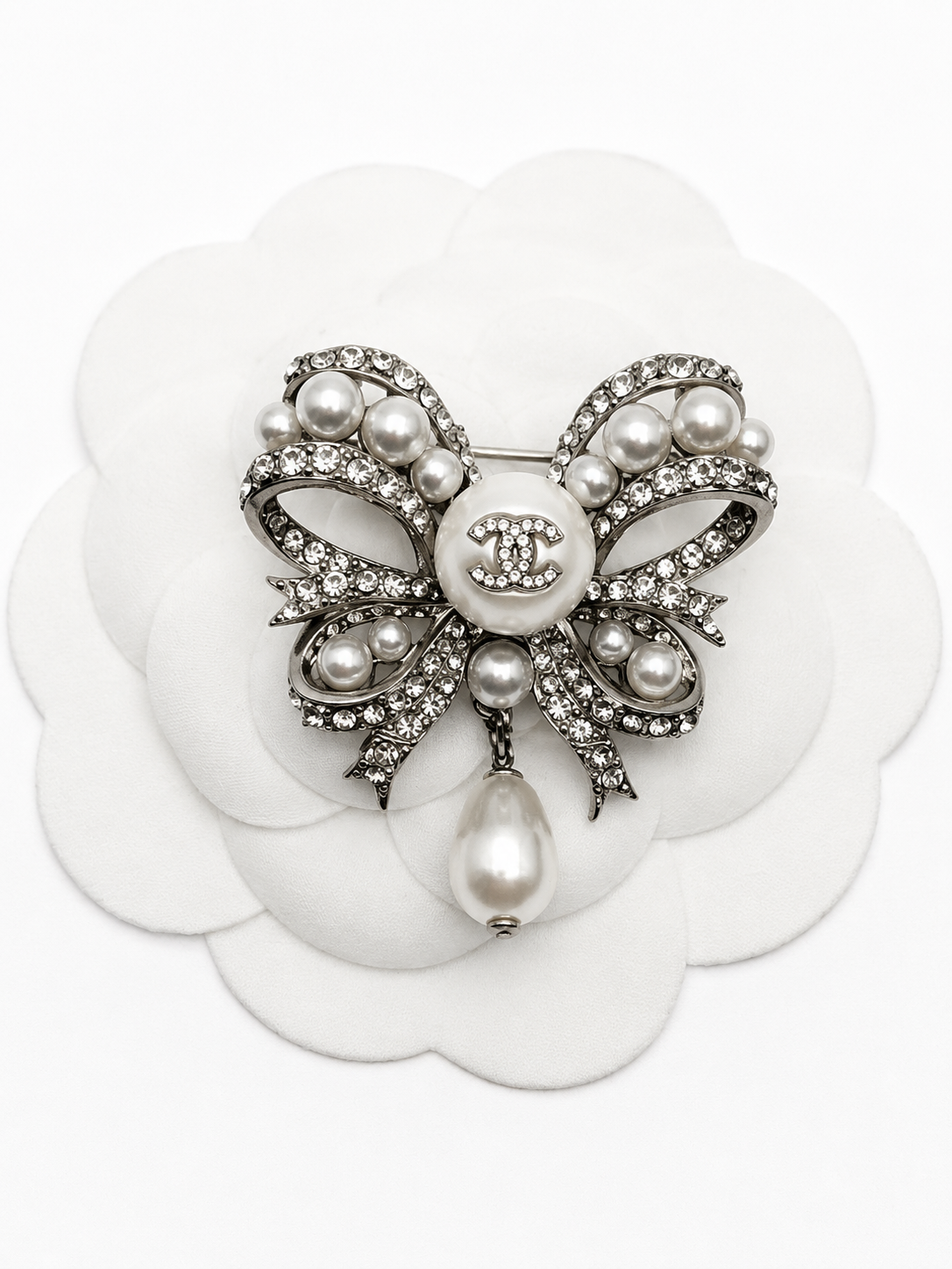 CHANEL PEARL CC CRYSTAL BOW BROOCH SILVER TONE