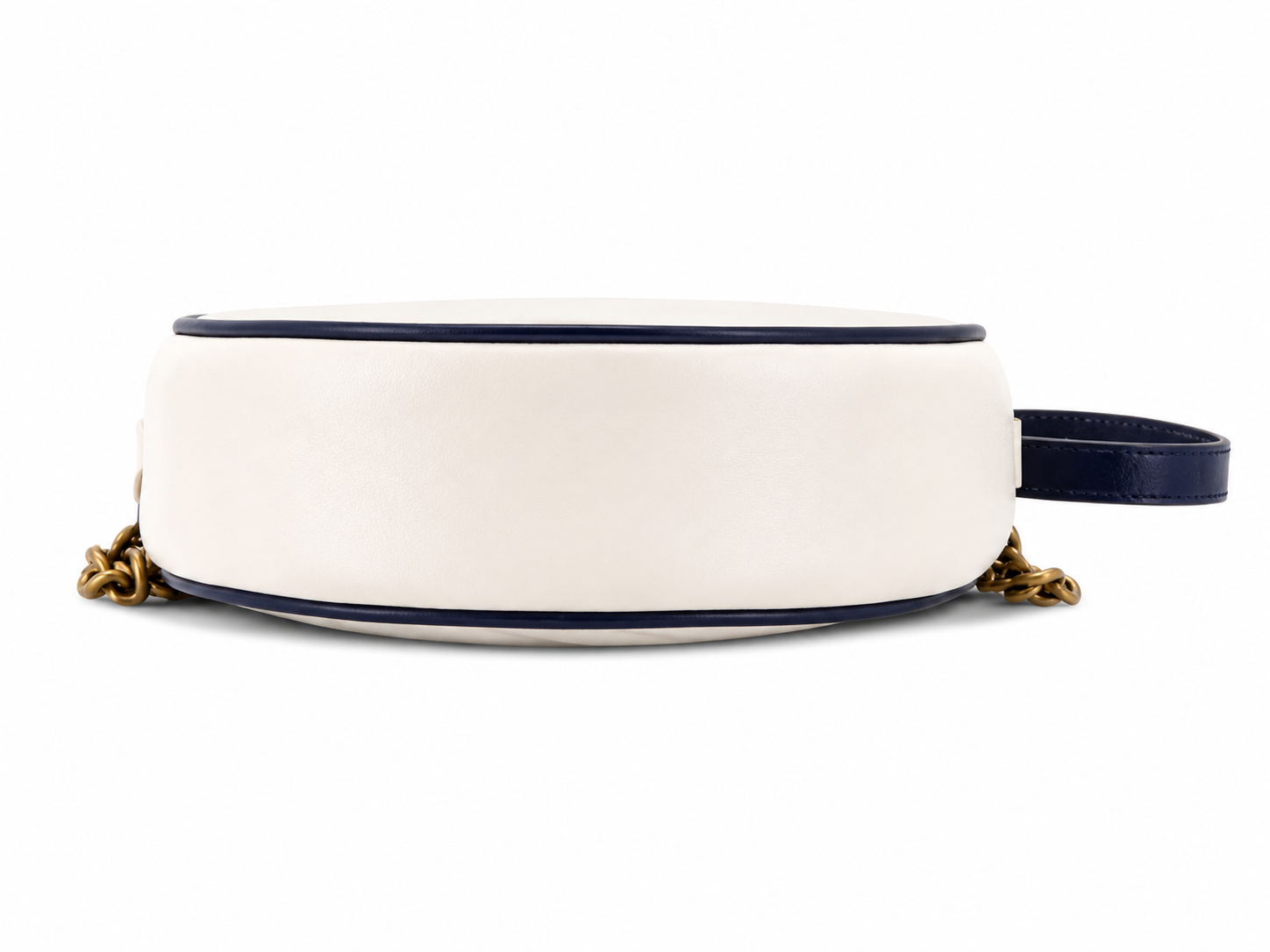 GUCCI GG Marmont Round Shoulder Bag Diagonal Quilted in white Leather Mini crossbody bag.