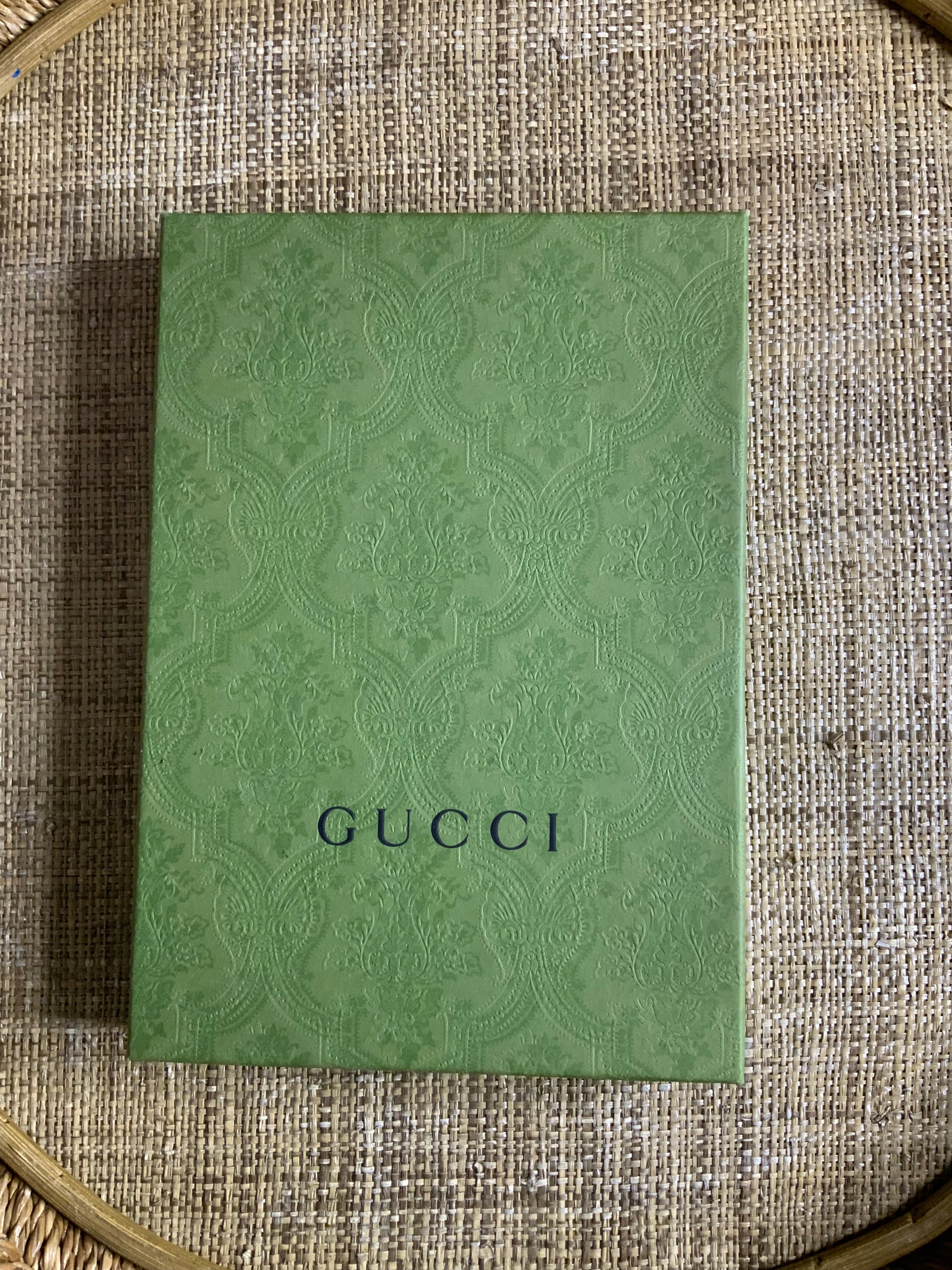 GUCCI x Disney Daisy Duck notebook