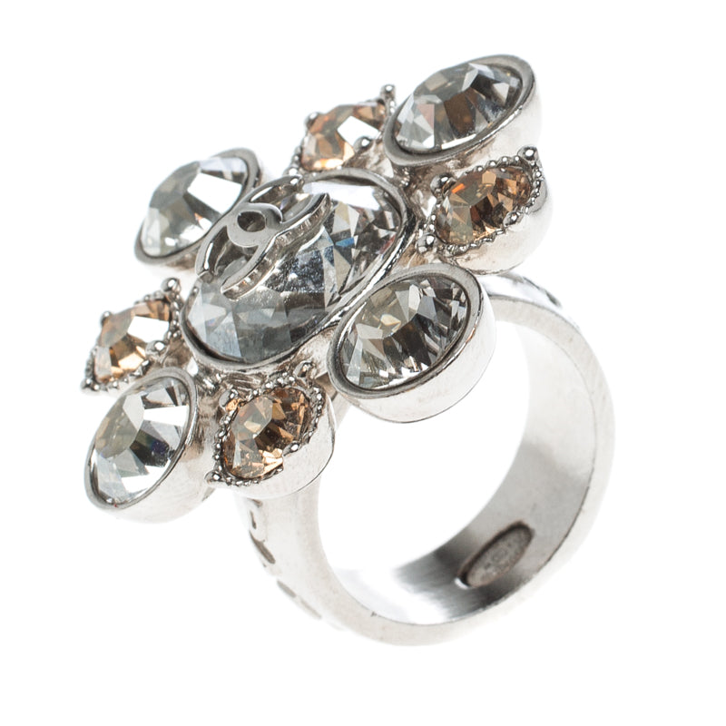 CHANEL CC EMBELLISHED CRYSTAL FLOWER SILVER TONE COCKTAIL RING