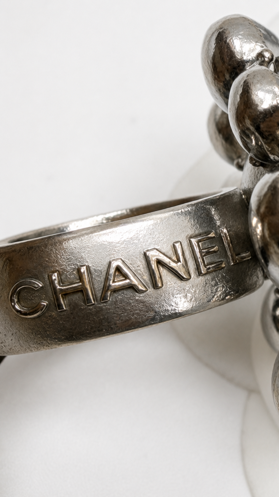 CHANEL CC EMBELLISHED CRYSTAL FLOWER SILVER TONE COCKTAIL RING