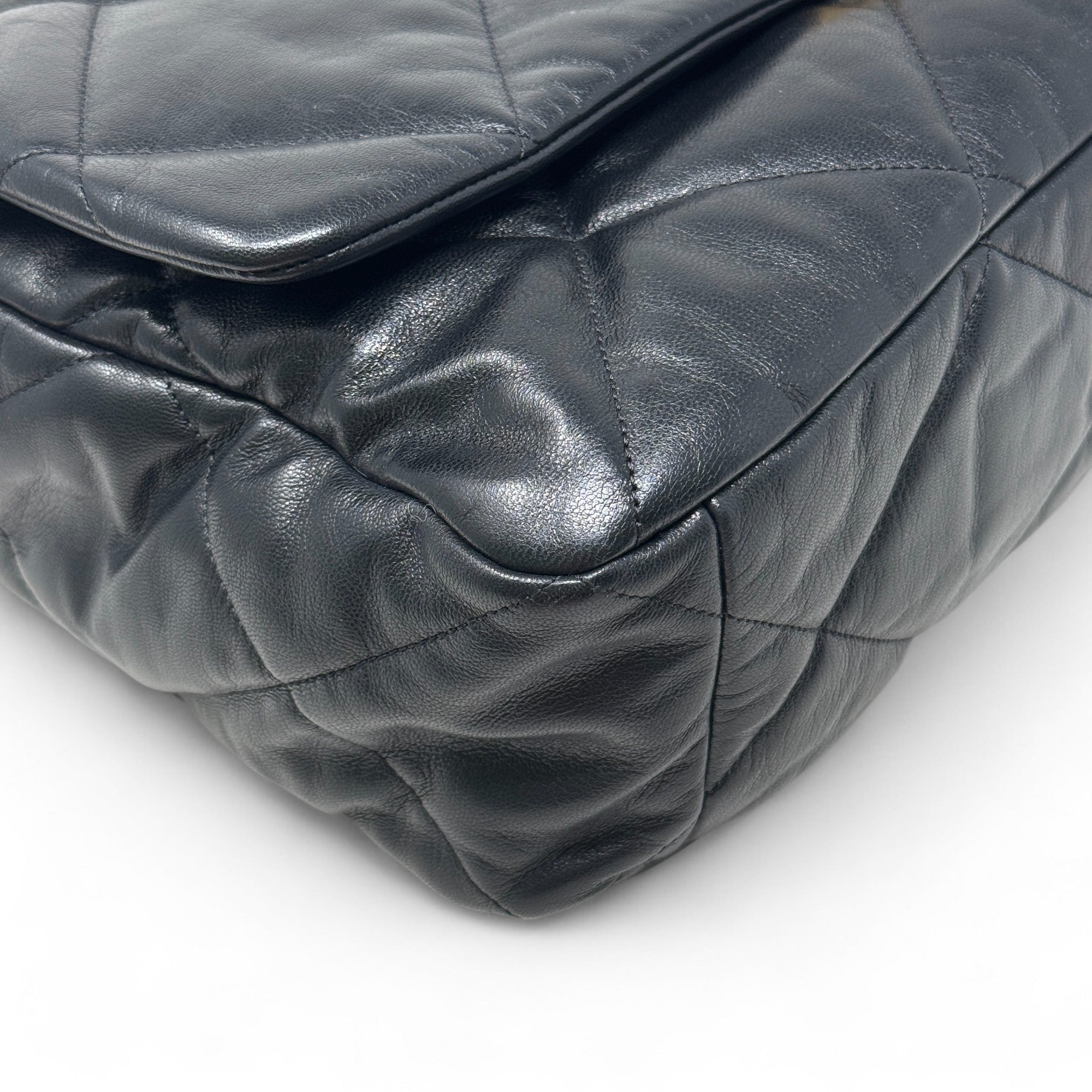 CHANEL 19 LARGE BLACK